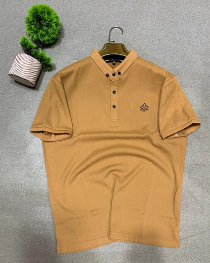 Lacoste classique pour homme.