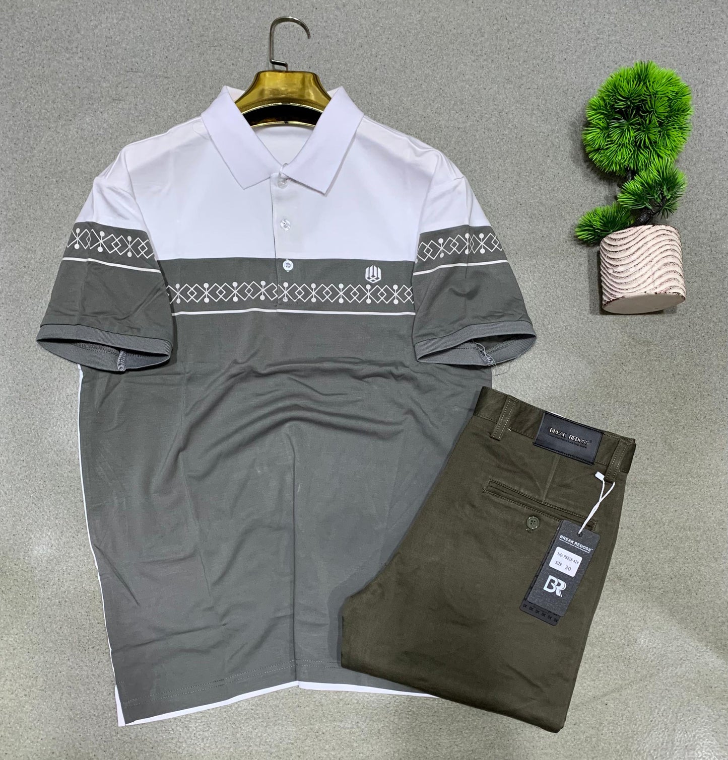 Ensemble Lacoste et pantalon